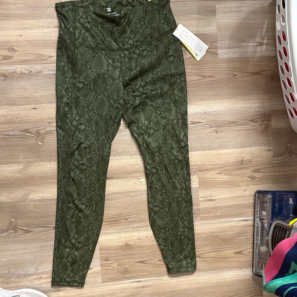 Green Snake Print Leggings